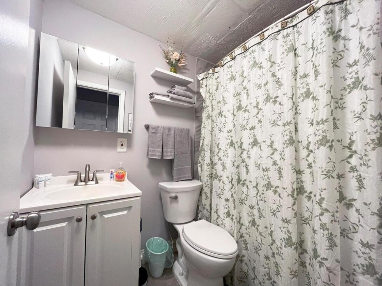 Local Modern Getaway - Ground Floor Apartment Cleveland Luaran gambar