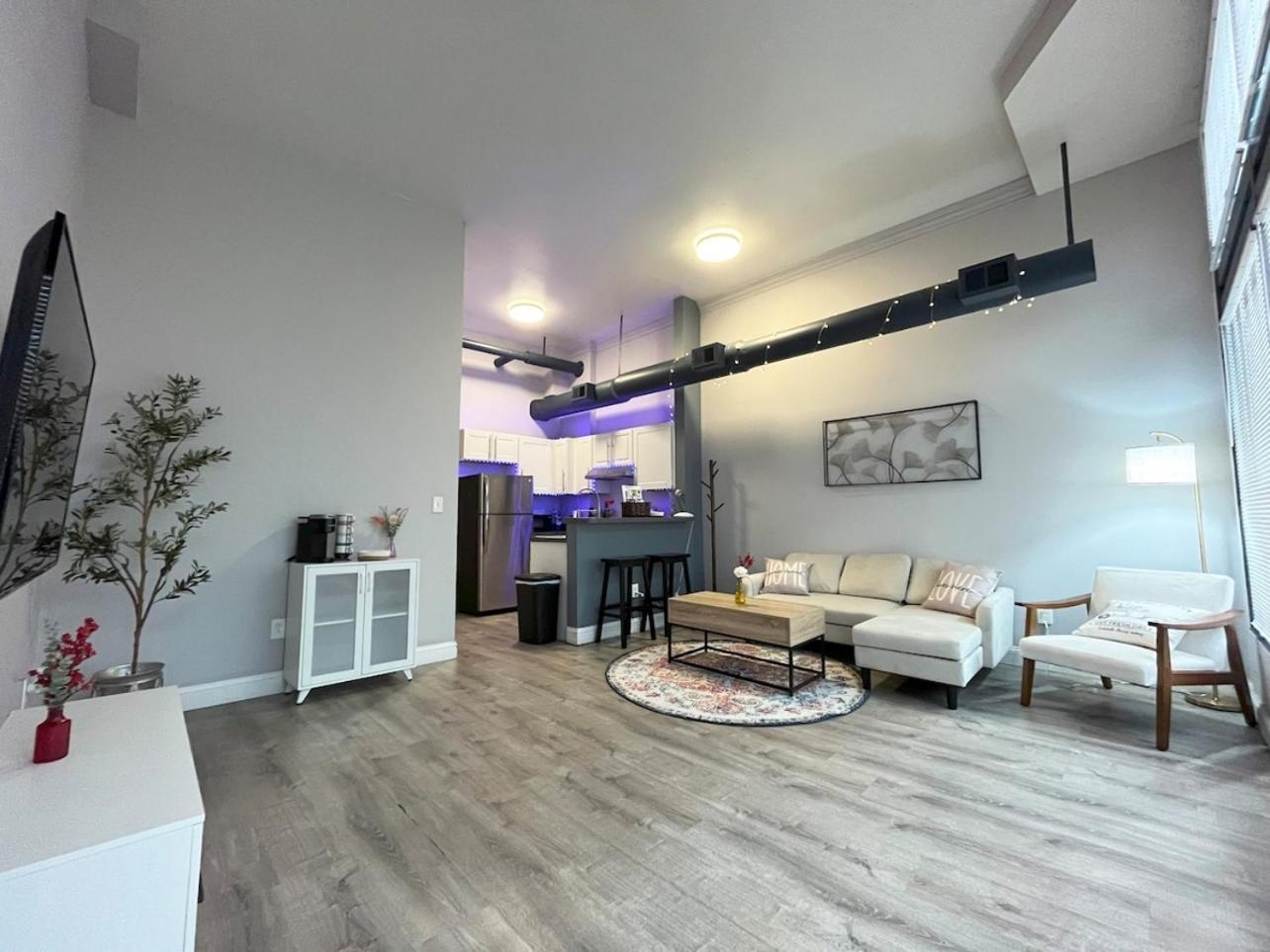 Local Modern Getaway - Ground Floor Apartment Cleveland Luaran gambar