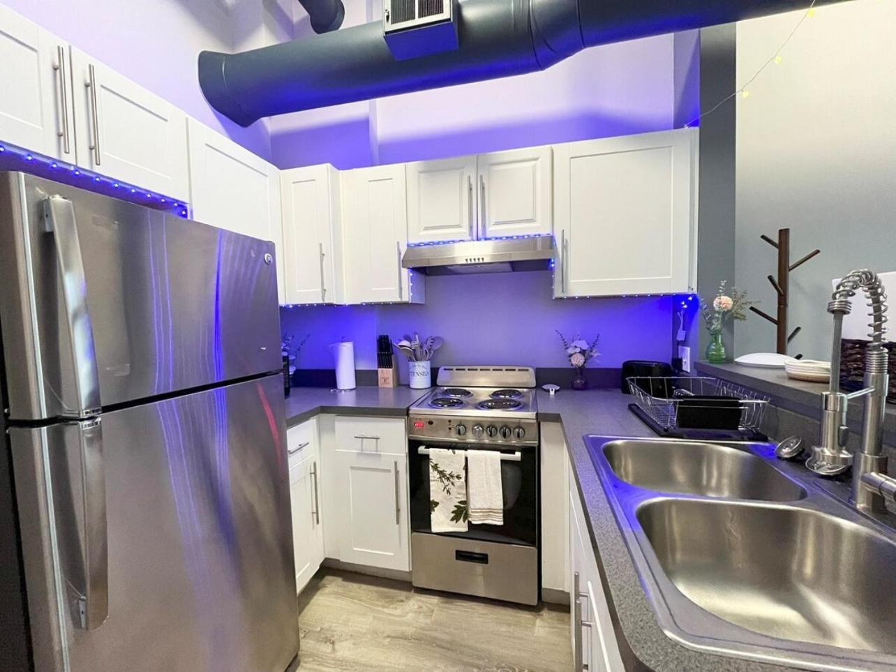 Local Modern Getaway - Ground Floor Apartment Cleveland Luaran gambar