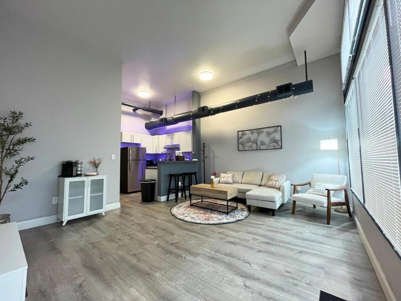 Local Modern Getaway - Ground Floor Apartment Cleveland Luaran gambar